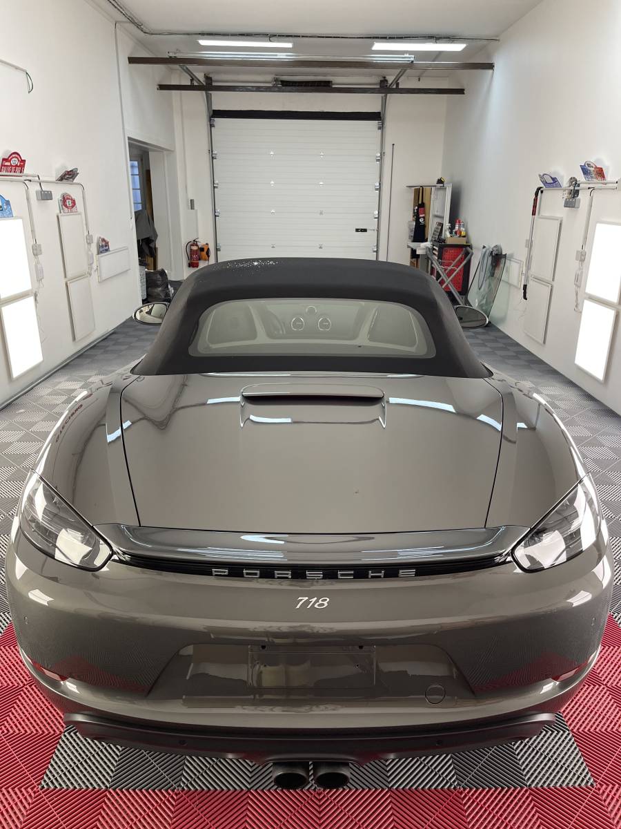 Traitement céramique Gtechniq 9 ans + traitement capote + traitement jantes – Porsche 718 cabriolet - Senlis