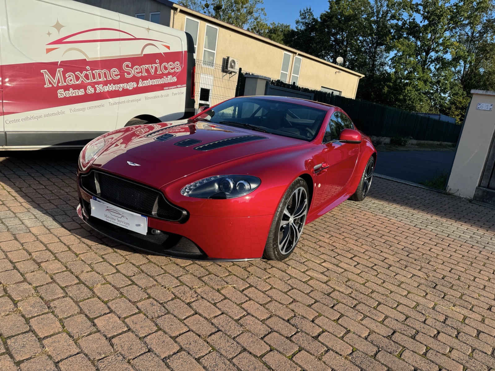 Polissage / Traitement céramique Gtechniq 9 ans – Aston Martin – Belloy-en-France