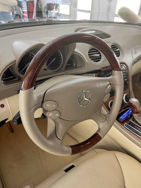 Re-pigmentation d'habitacle en cuir pour tous types de véhicule dans un centre de detailing accrédité Colourlock à Lamorlaye 60260 dans l'Oise