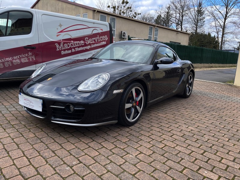 Polissage + traitement céramique Gtechniq 9 ans – Porsche Cayman – Plailly